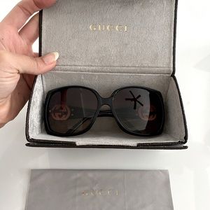 GUCCI SUNGLASSES